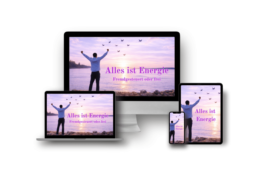Mann hebt Hände in die Luft mit Blick aufs Meer - Mock up
